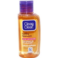 Clean & Clear foaming facial wash